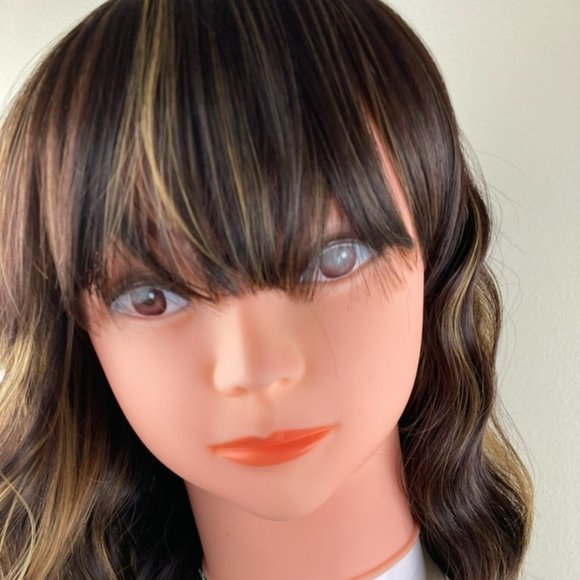 Brown Wig With Blonde Highlight - Picture 7 of 9